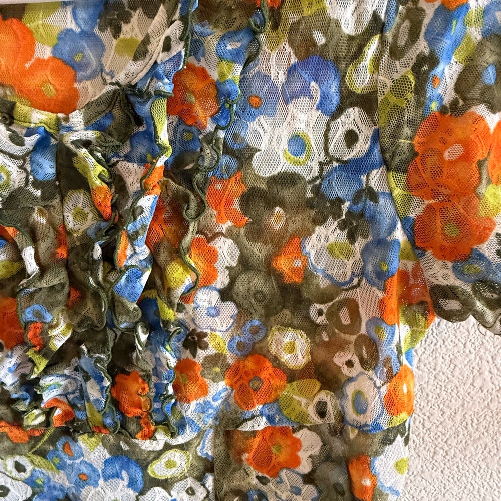 Vibrant Floral Ruffle Blouse - Multicolor - Picture 2 of 3
